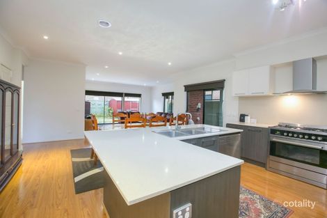 Property photo of 26 Nature Circuit Cranbourne North VIC 3977