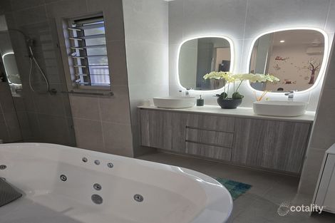 Property photo of 8 Headsail Drive Trinity Beach QLD 4879