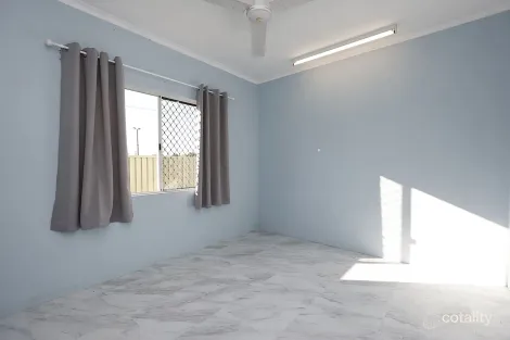 Property photo of 4 Wooley Close Kanimbla QLD 4870