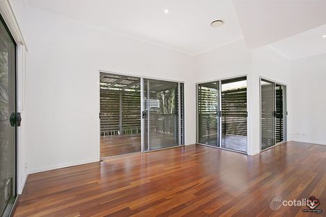 Property photo of 6/82 Clarence Road Indooroopilly QLD 4068