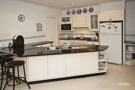 Property photo of 12 Grantley Drive Glen Waverley VIC 3150
