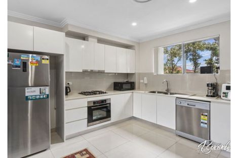 Property photo of 2/92 Burnett Street Merrylands NSW 2160