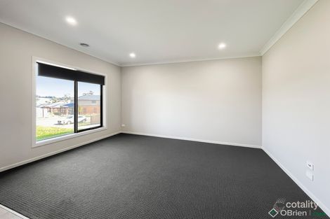 Property photo of 4 Evecta Street Drouin VIC 3818