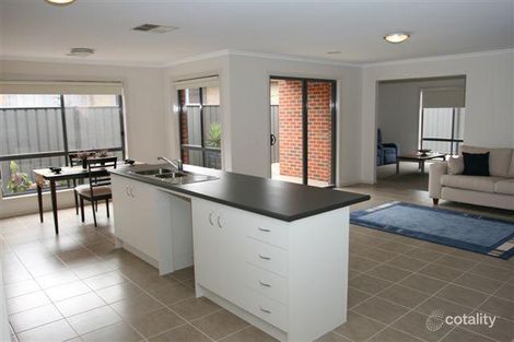 Property photo of 3 Whyalla Gardens Tarneit VIC 3029