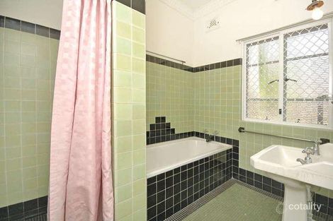 Property photo of 126 Chatsworth Road Coorparoo QLD 4151