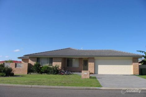 2/32 Grandis Dr, Tuncurry, NSW 2428