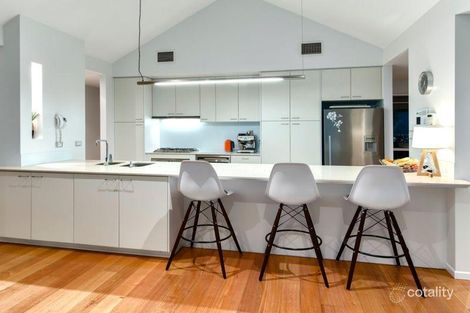 Property photo of 31 Tristania Drive Bardon QLD 4065