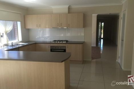Property photo of 37 Evesham Street Cranbourne North VIC 3977
