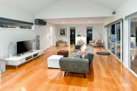 Property photo of 31 Tristania Drive Bardon QLD 4065