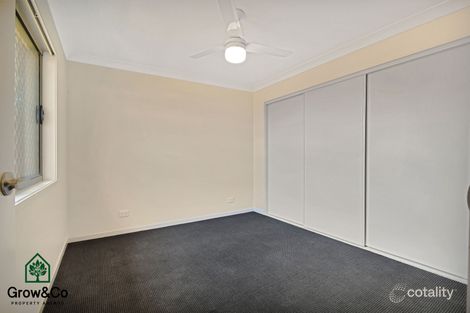 Property photo of 33 Wright Crescent Flinders View QLD 4305