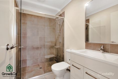 Property photo of 33 Wright Crescent Flinders View QLD 4305