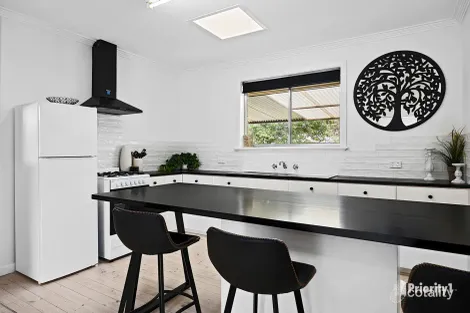 125 GOYNES RD, EPSOM, VIC 3551