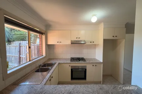 Property photo of 16 Santolin Drive Hillside VIC 3037