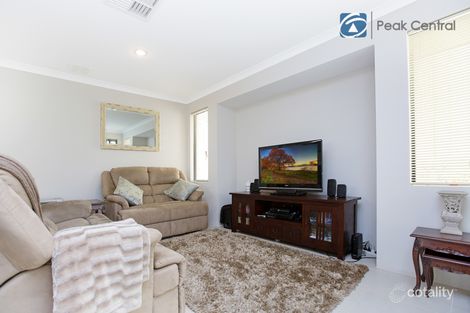 Property photo of 8 Magnet Close Lake Coogee WA 6166