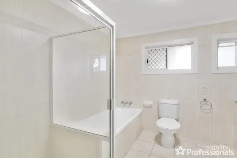 Property photo of 26 Dabchick Drive Burleigh Waters QLD 4220
