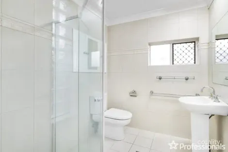 Property photo of 26 Dabchick Drive Burleigh Waters QLD 4220