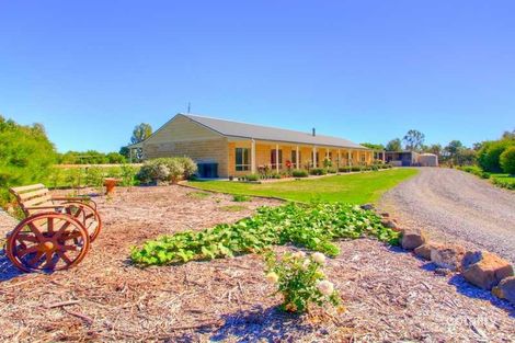 Property photo of 27 Ronald Court Ross Creek VIC 3351