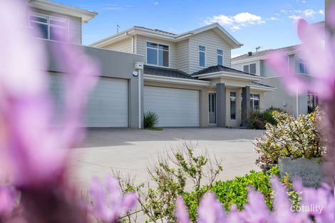 18 Oakwood Ct, Rosebud, VIC 3939