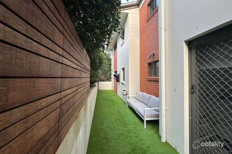 Property photo of 2/2 Riverton Street Clayfield QLD 4011