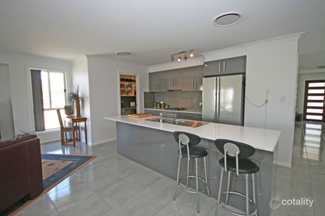 Property photo of 11 Peak Drive Hillvue NSW 2340