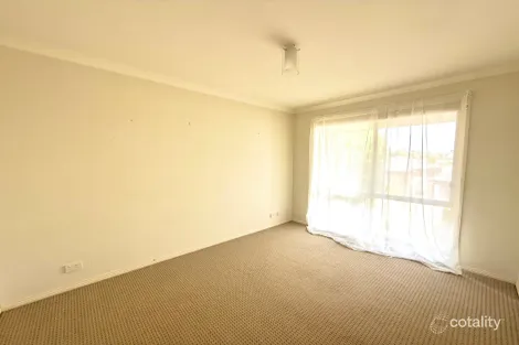 Property photo of 17 Boanyoo Road Drouin VIC 3818