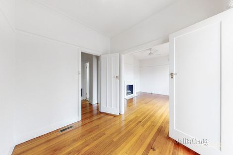 Property photo of 2/33 Bruce Street Toorak VIC 3142