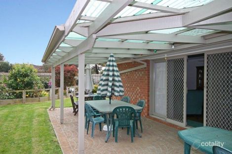 Property photo of 9 Holt Place Pakenham VIC 3810