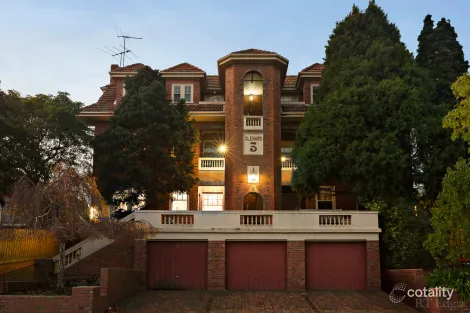 1/3 Wellesley Rd, Hawthorn, VIC 3122