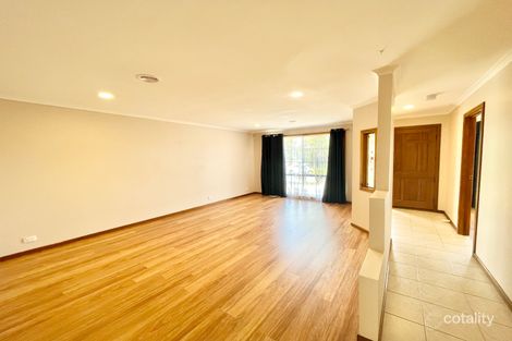 Property photo of 12 Granite Way Delahey VIC 3037