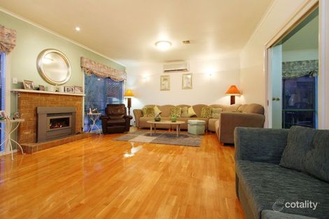 Property photo of 2 Roe Way Mill Park VIC 3082