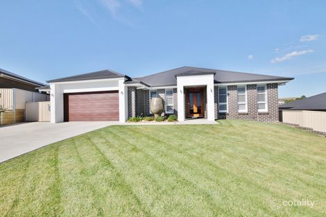Property photo of 8 Jade Close Kelso NSW 2795