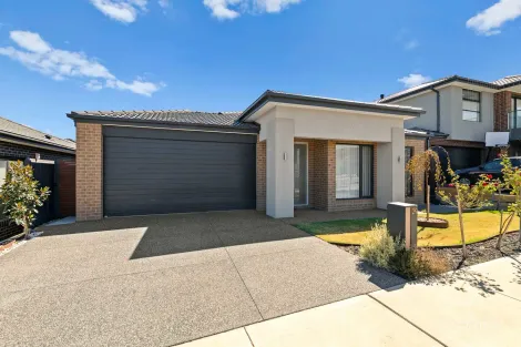 Property photo of 29 Greenfinch Drive Clyde North VIC 3978