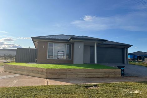Property photo of 40 Mantis Circuit Tarneit VIC 3029