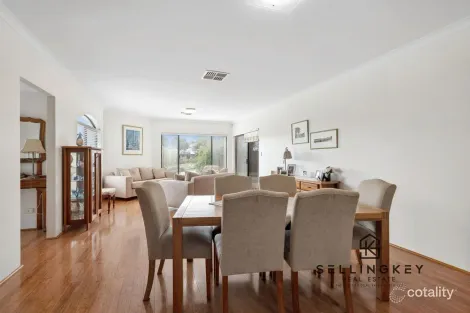 Property photo of 15 Hourn Way Canning Vale WA 6155