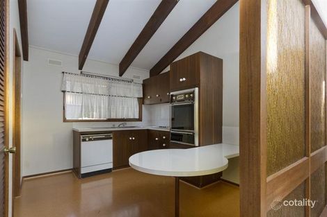 Property photo of 1/4 Kooyong Close Kennington VIC 3550