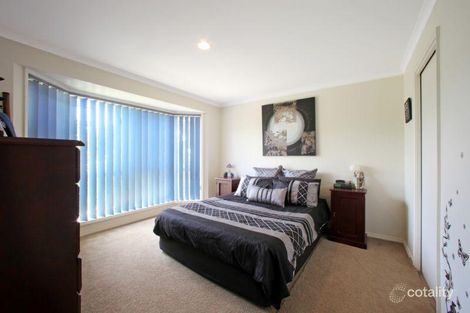 2/8 Monteith Cres, Endeavour Hills, VIC 3802