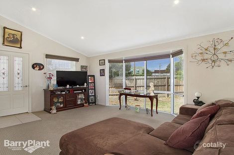 Property photo of 43 Farnham Road Bayswater VIC 3153