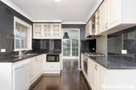 Property photo of 2 Yarrah Street Kooringal NSW 2650