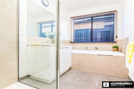 Property photo of 34 Benedetto Crescent Cranbourne East VIC 3977