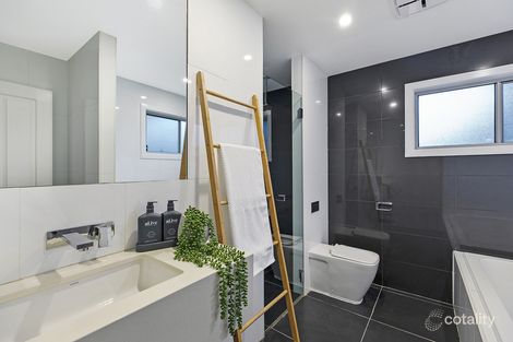 Property photo of 28 Braemar Drive Wamberal NSW 2260