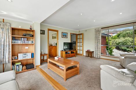 Property photo of 10 Avoca Street Lindisfarne TAS 7015
