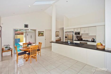 Property photo of 2/10 Magnolia Crescent Banora Point NSW 2486