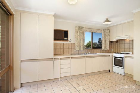 Property photo of 2/13 Endeavour Crescent Endeavour Hills VIC 3802