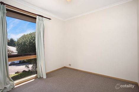 Property photo of 2/13 Endeavour Crescent Endeavour Hills VIC 3802