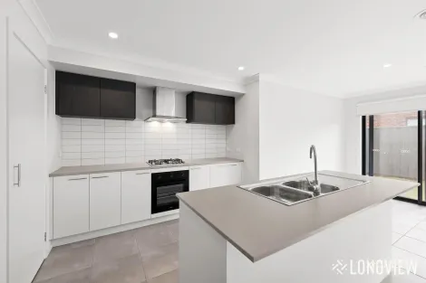 43 Drumchapel Cres, Strathtulloh, VIC 3338