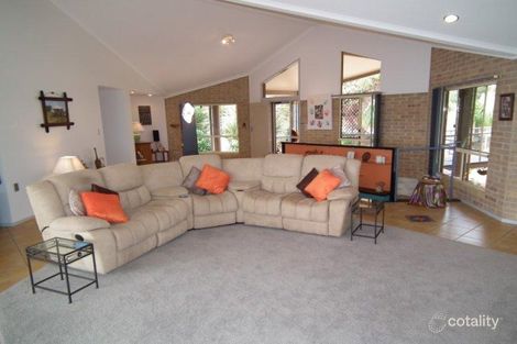 Property photo of 16 Sovereign Court Urraween QLD 4655