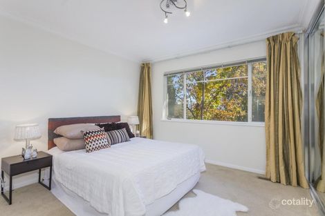 Property photo of 19 Curlewis Crescent Garran ACT 2605
