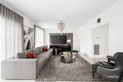 Property photo of 10 Sandover Way Taylors Lakes VIC 3038