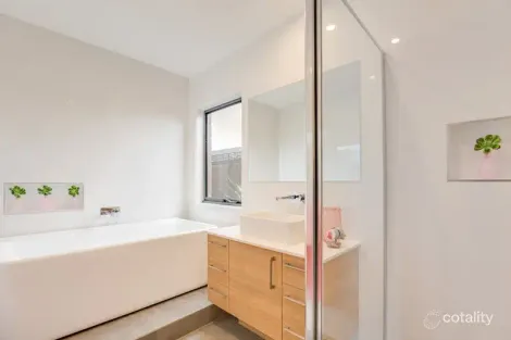 Property photo of 8 Sully Court Diggers Rest VIC 3427