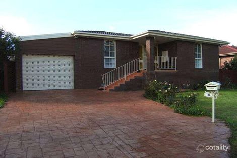 Property photo of 10 Manley Close Endeavour Hills VIC 3802